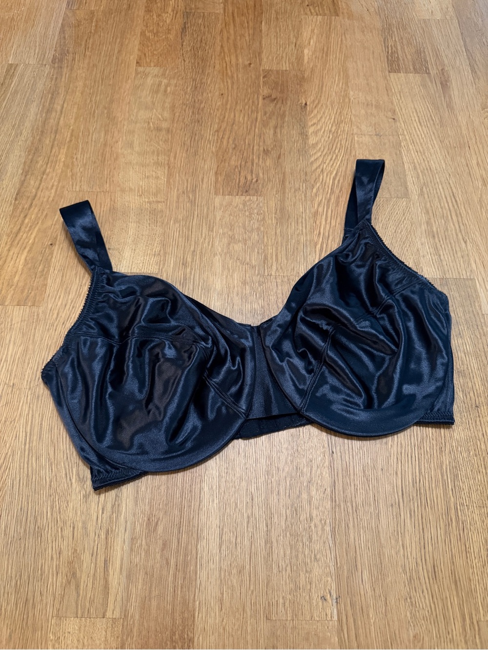 Victoria's Secret 38DD Black Satin Unlined Underwire Bra
